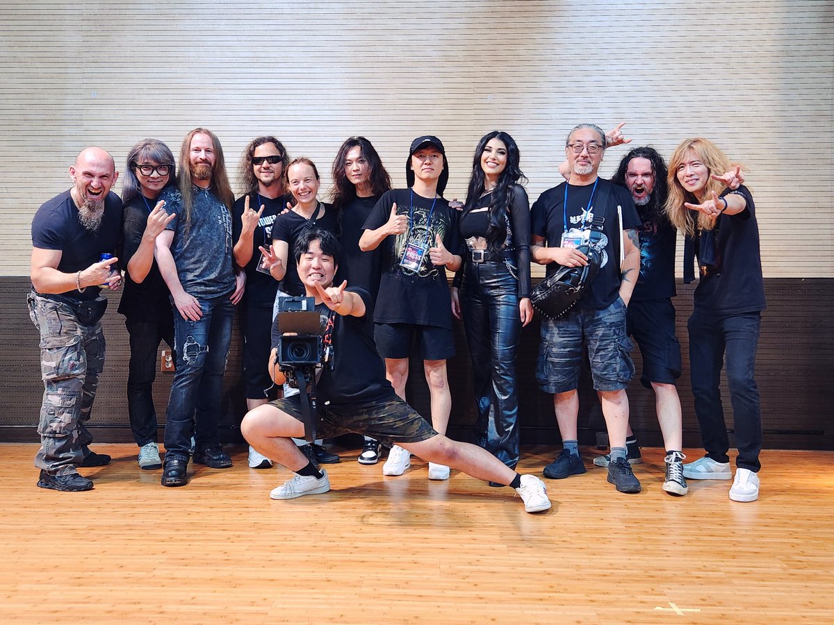 XandriaBand's tweet image. South Korea was one of our favorite experiences ever, thank you to everyone for making it so special. We will never forget 🇰🇷❤️
#xandria #LOVEBITES #southkorea #seoul #jeonju