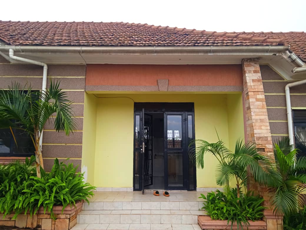 Good evening,
We have this Spacious Double room in Naalya. The monthly rent is 650k.
Visit rentify.co.ug.
We have uploaded 10 more properties like this all around Kampala