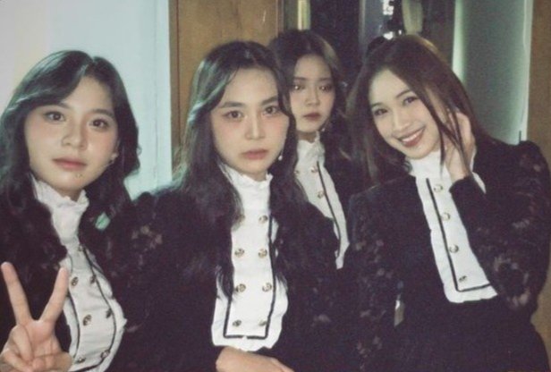 Yakeen🎭🐱 tweet media