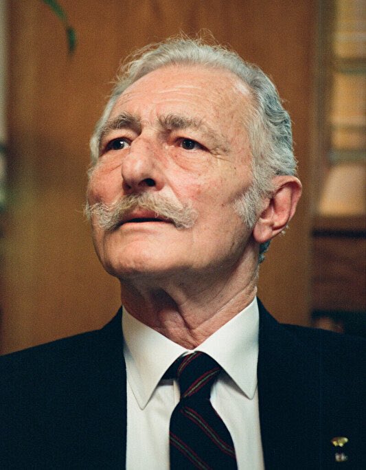 1926-2014 Saygıyla anıyoruz Büyük başkan…. Süleyman Seba