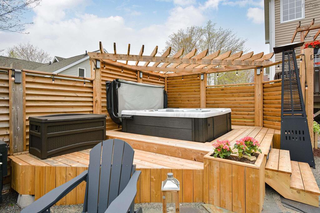 viewpoint_ca's tweet image. $569,000 | For Sale
4 Beds | 3/1 Baths | 2,300 sq. ft.
10 Englewood Crescent, Sydney River

Stunning two-story family home located in one of Sydney River’s most sought-after neighborhoods.

Listed by ViewPoint Realty agents Carol Rizzetto &amp;amp; Tony Rizzetto
viewpoint.ca/cutsheet/20241…