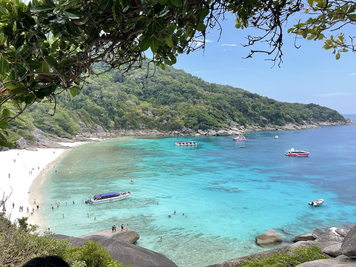 DanielW07435876's tweet photo. @yt1332246912 去年5月去的斯米兰，贼漂亮 https://t.co/vXS52ErJ8K