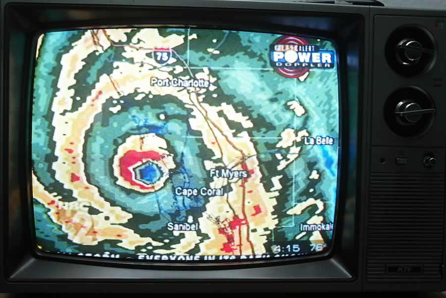 CharlotteCoFL's tweet photo. 20 years ago, Hurricane Charley struck our community, leaving devastation in its wake. But from the rubble, we found resilience, unity, and hope. Today, as we stand on the ground where Charley made landfall, we honor the strength of our community. 💙 https://t.co/vYG4PHcj5u