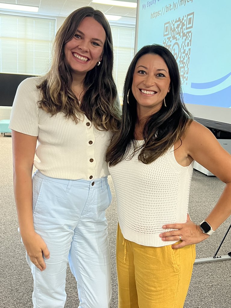 Jessica Walsh (@storiestoldinsf) on Twitter photo So proud to see my former <a href="/GrangerIPSD204/">GrangerMiddleSchool</a> 7th grader starting her first year teaching at <a href="/GombertGators/">Gombert Elementary</a>! <a href="/204GYOT/">204 Grow Your Own Teachers</a> <a href="/ipsd204/">Indian Prairie 204</a> So proud to see my former <a href="/GrangerIPSD204/">GrangerMiddleSchool</a> 7th grader starting her first year teaching at <a href="/GombertGators/">Gombert Elementary</a>! <a href="/204GYOT/">204 Grow Your Own Teachers</a> <a href="/ipsd204/">Indian Prairie 204</a>
