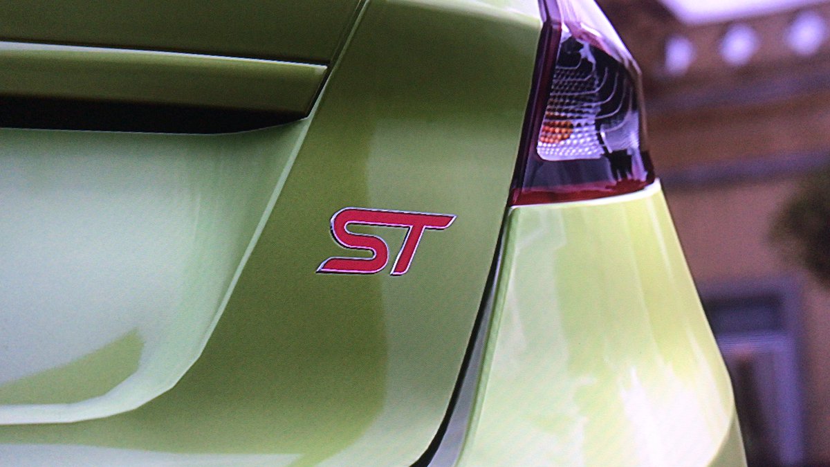 KingWolfRich1's tweet photo. Ford Fiesta ST 2014 and Little Bit Camber Lower #ForzaHorizon5 #Hatchback #Turbo #Cambercar #Lowercars #FordFiestaST #Ford https://t.co/KvasJxC28I