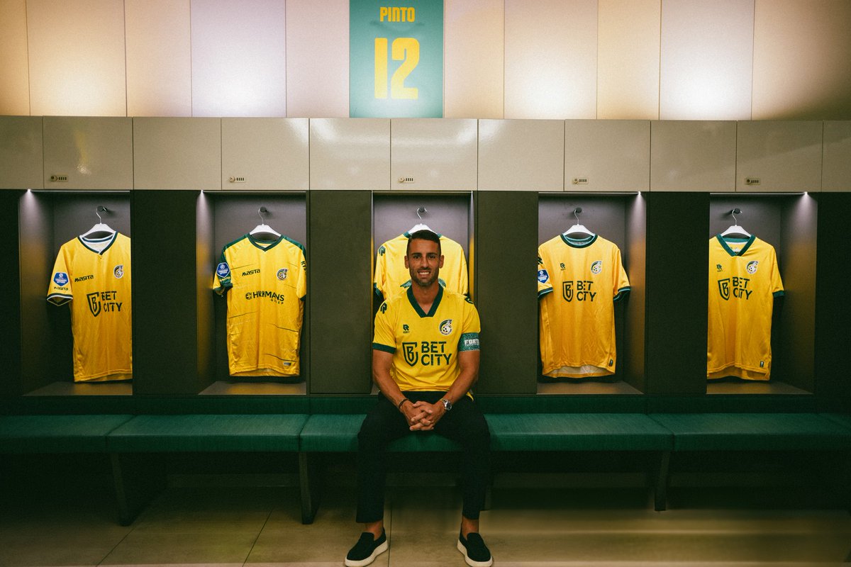 FortunaSittard's tweet image. Our captain is here to stay!💛
