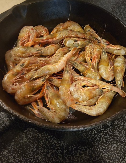 鉄スキレットの、真の力が目覚める…( ˇωˇ )
#ハーフプライスシュリンプ 