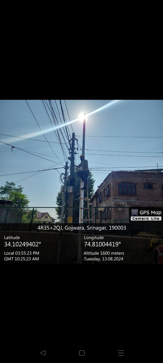 kpdcloffice's tweet photo. #RDSSWorks
LT-AB cabling under progress in areas of Nowhatta and Gojwara of #ESD📍M R Gunj under the Centre's flagship Loss Reduction Scheme: #KPDCL
@OfficeOfLGJandK @diprjk @DullooAtal @MinOfPower @GreaterKashmir @RisingKashmir https://t.co/pqwdYmY6h0