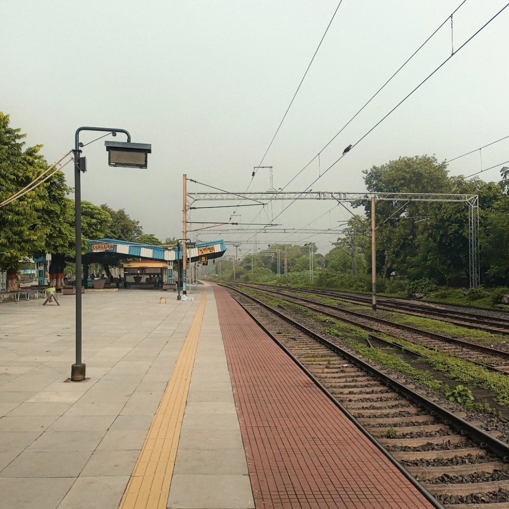 Sayak__Das's tweet photo. Stations in monsoon ☁️ https://t.co/6s5SgYeJo6