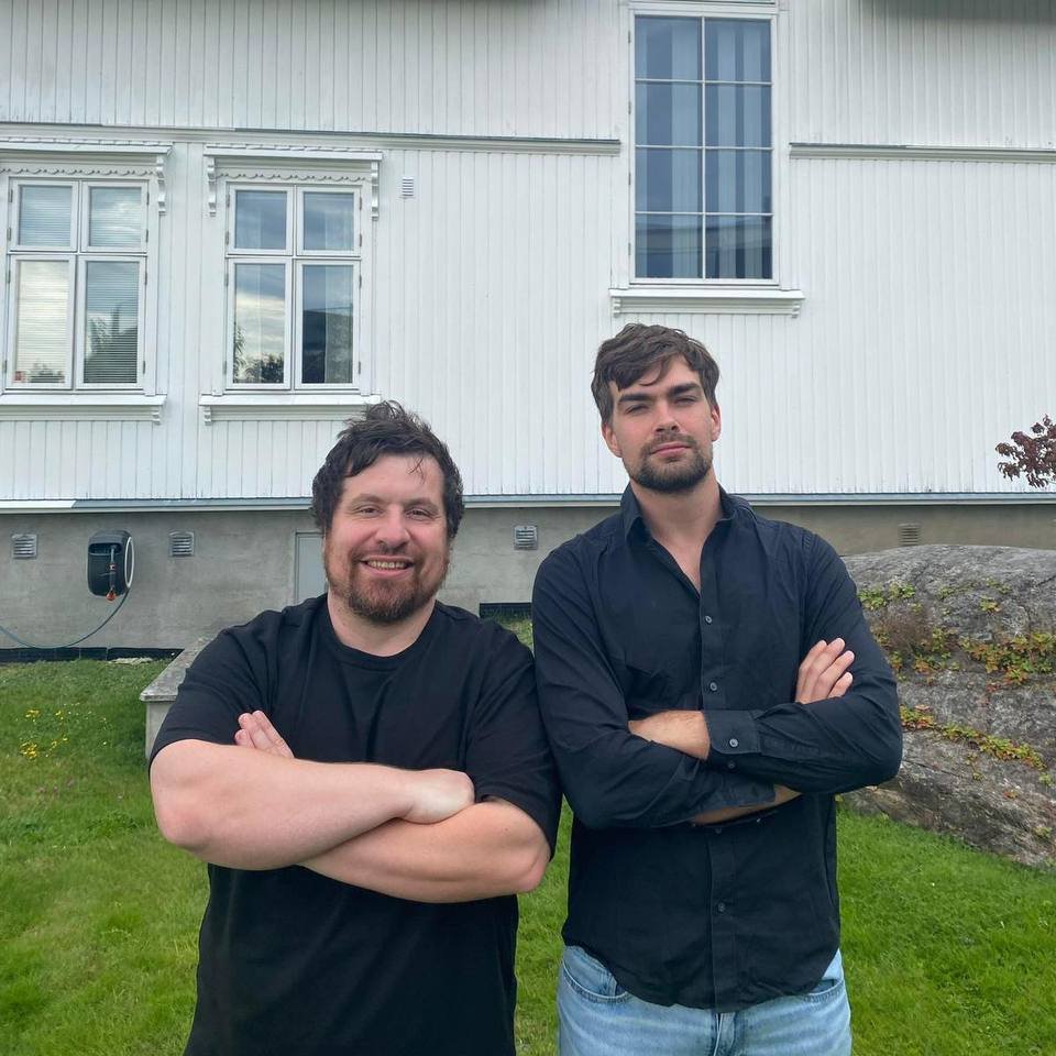 We are kicking off a new season with 2 strong GM's! 💪

Borki Predojevic, ranked #1 in 🇧🇦, Licensed FIDE trainer 👀

Jorden Van Foreest, the youngest-ever Dutch GM, #37 in the world🌍

We are excited to record an interview with them, and we want you to send us your questions!