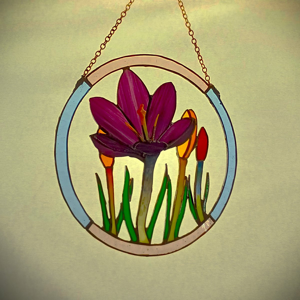 WaitingRoomAlty's tweet photo. Glass art from current exhibition "Just Us"
Darren Sproston
ends 31 August
@A4TheEngineShed
#sun #suncatcher #suncatchers #glass #glasswork 
#glassart #stainedglass #stainedglassart
#stainedglassartist #stainedglassartwork
#window #windowdisplay #windowart #stainedglasswindow https://t.co/bENBlFQvDx