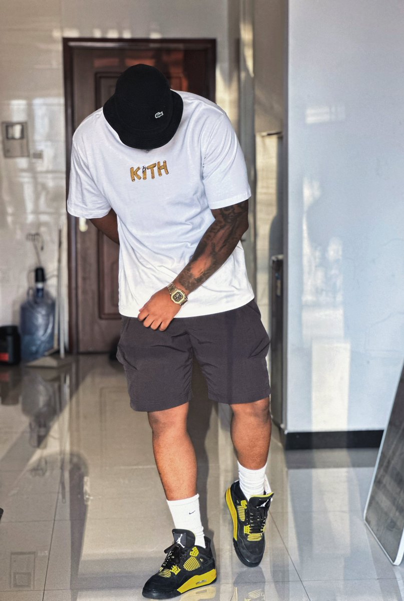 If I gotta convince you then you’re not the one. If I have to move apologetically then it won’t be fun. If you keeping count everytime you give me some, then I’m not for you &amp; I don’t do zero-sum. 🤲🏾🍲