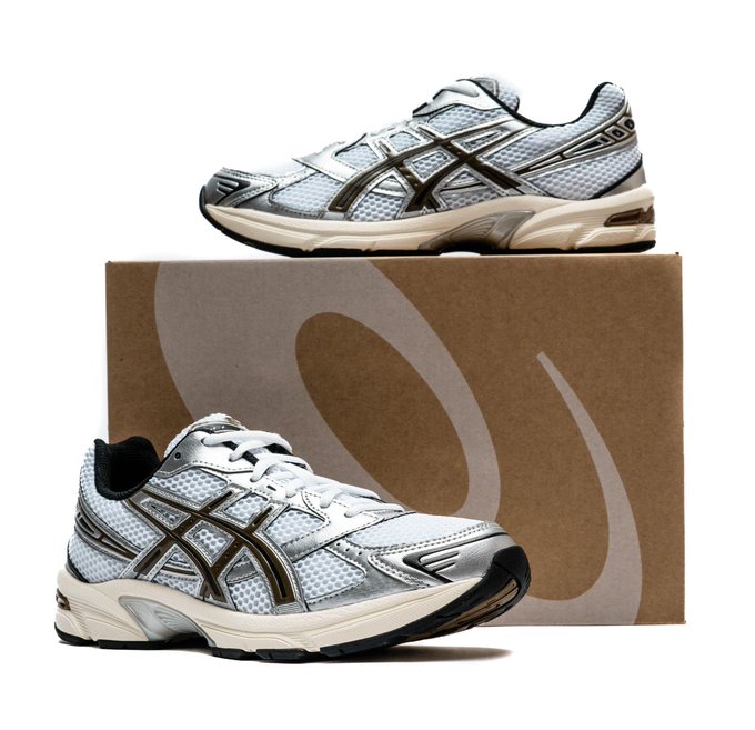 SOLELINKS's tweet image. Ad: Sizes added: ASICS Gel-1130

White/Cloud Grey:bit.ly/3SdcxBb
White/Clay Canyon:bit.ly/3HXQlp3