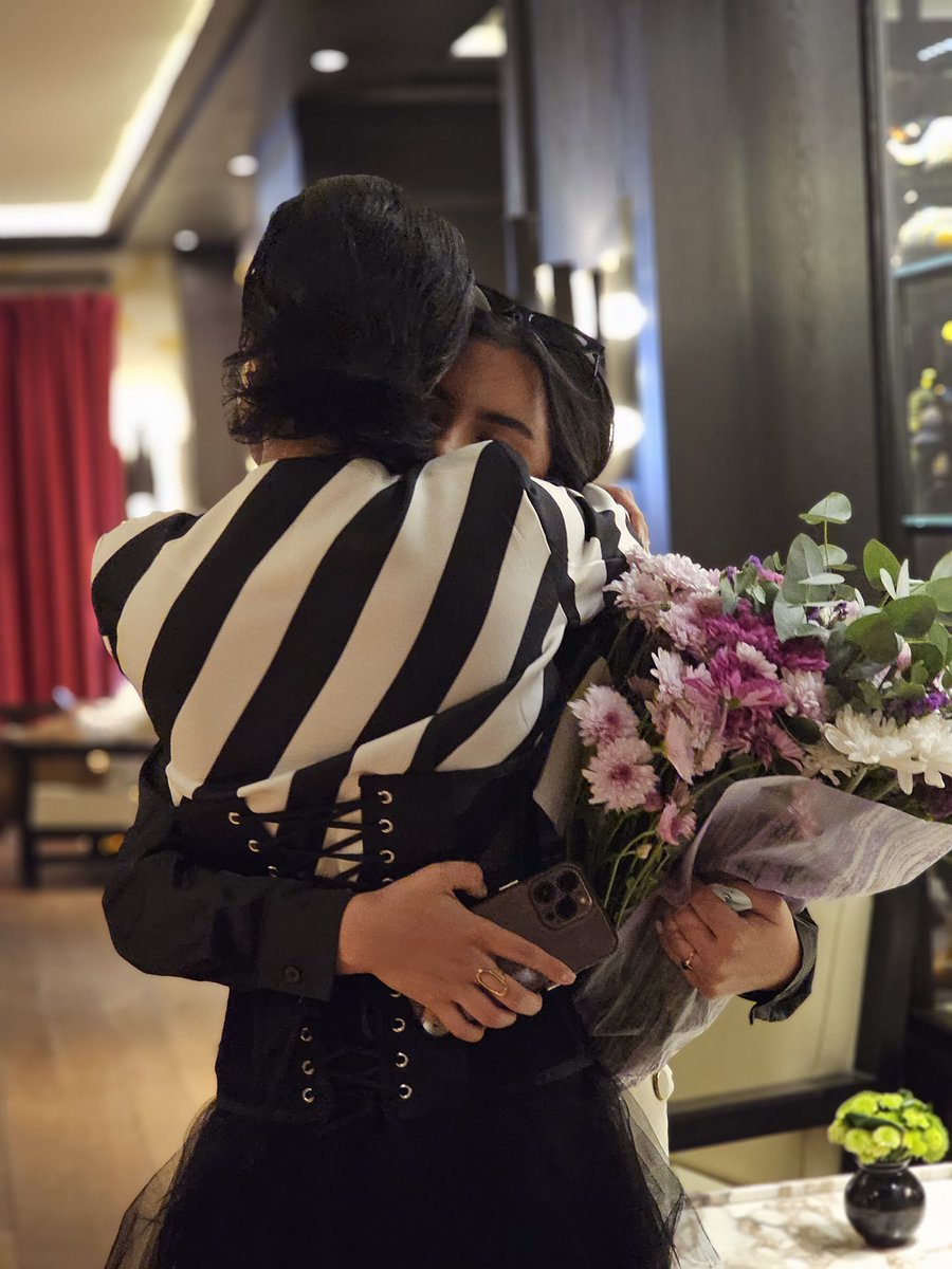 GabyMeza8's tweet photo. Le deseo al mundo entero una novia tan hermosa, detallista y inspiradora como la mía ❤️  Gracias por estar conmigo en este día tan especial @Aileendruiz https://t.co/Gzz1ghq8jA