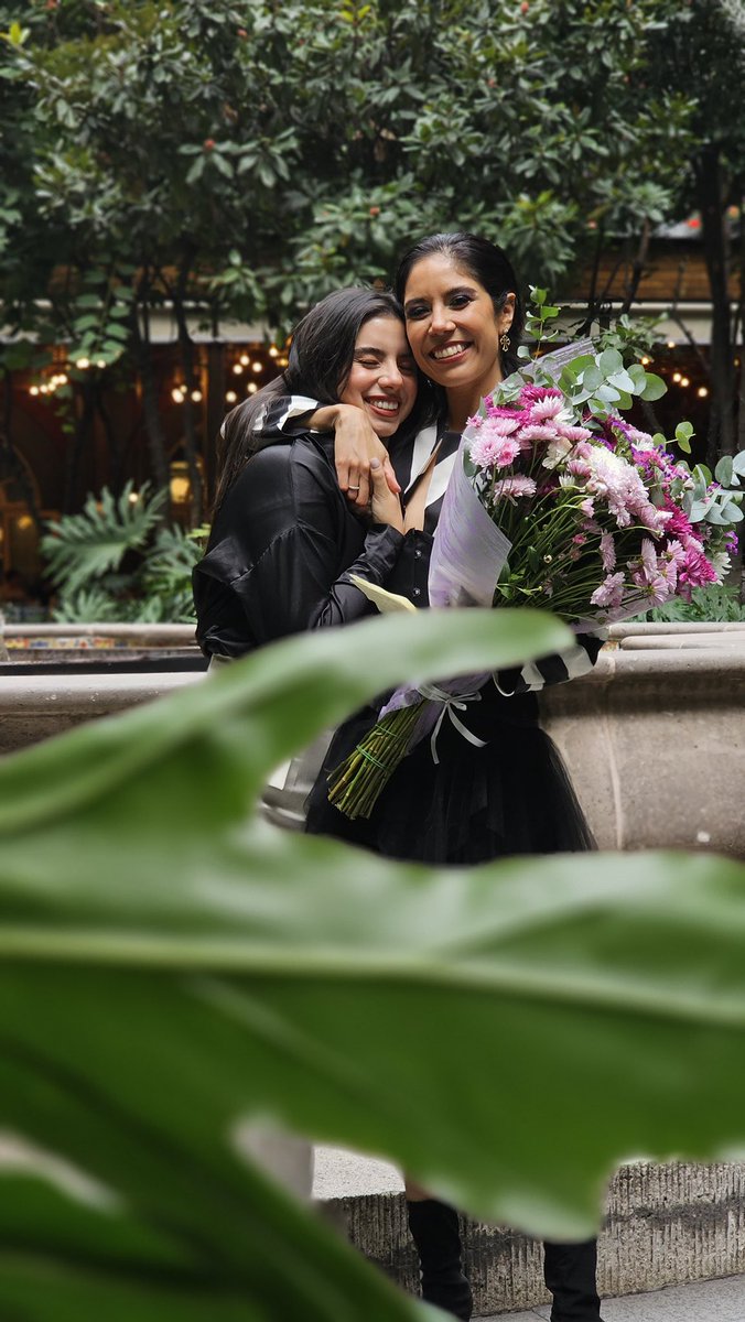 GabyMeza8's tweet photo. Le deseo al mundo entero una novia tan hermosa, detallista y inspiradora como la mía ❤️  Gracias por estar conmigo en este día tan especial @Aileendruiz https://t.co/Gzz1ghq8jA