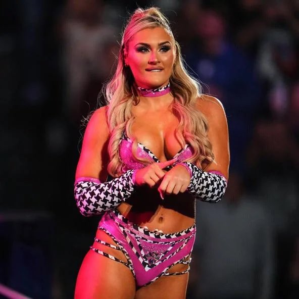 Boomer__BFL's tweet photo. HE’S BACK! 

Witness the return of CM Punk! As well as 

- Tiffy Time starring Tiffany Stratton with special guest BWL Women’s World Champion Sasha Banks

- Shawn Michaels addresses the future

- New United States Champion Seth FREAKIN Rollins is in action!

And more! #BWLRAW https://t.co/MxNx1rNgvZ