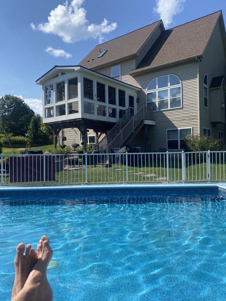markstroia99's tweet photo. Summer winding down but that means 🏈 season is here! https://t.co/pSBXWkbGdU