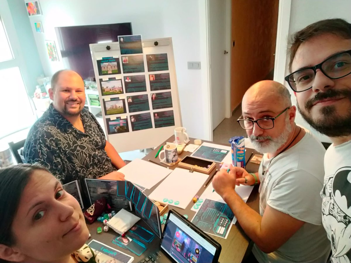 Buenas mañanitas de rol. Hoy testeando Onírica, de <a href="/Sandychan_n/">Sandychan la Frikicilla 🎲📜🌒</a> con <a href="/cuartitoroles/">Elcuartitodelosroles 🏳️‍🌈🇵🇸 en Cielos Azules</a> y <a href="/Endyamar/">Endyamar 🏳️‍🌈🦆</a> / <a href="/readuck/">ReaDuck Ediciones</a>