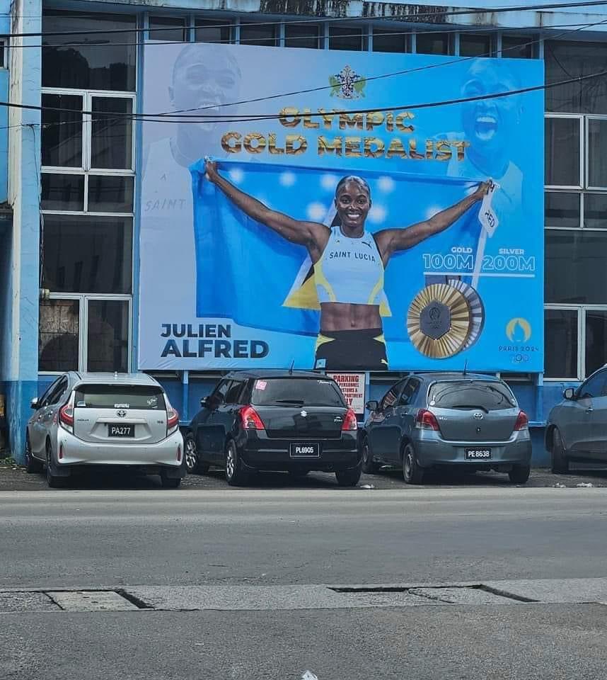 nelciathewriter's tweet photo. Spotted in the city

(Not my photo) https://t.co/e7gmkhbfXU