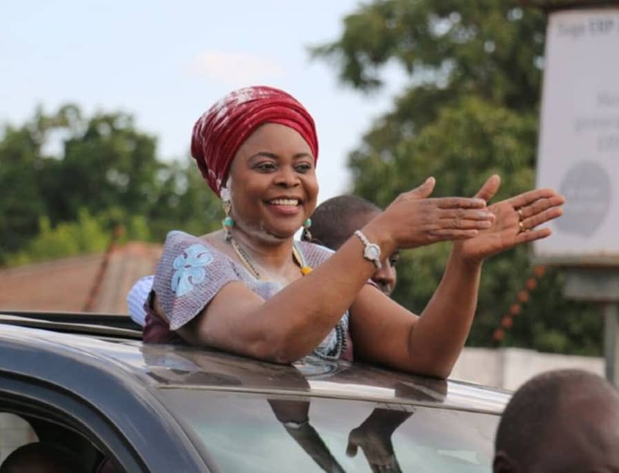 daddyhope's tweet photo. I am saddened to hear of the passing of Zambia’s former First Lady and businesswoman, Maureen Mwanawasa @mwanawasaM.

She was a woman of conviction and helped her husband navigate tough times, including standing up to Robert Mugabe when he was killing Zimbabweans in a post election violent campaign against opposition supporters led by Emmerson Mnangagwa. 
Only Presidents Levy Mwanawasa and Ian Khama refused to be bullied.

My condolences to you, @Chipokota, and your entire family during this difficult time.
Zimbabwe will always be grateful for the support we got from both your parents during the most dark periods of post-colonial Zimbabwe.
May they both rest in peace.