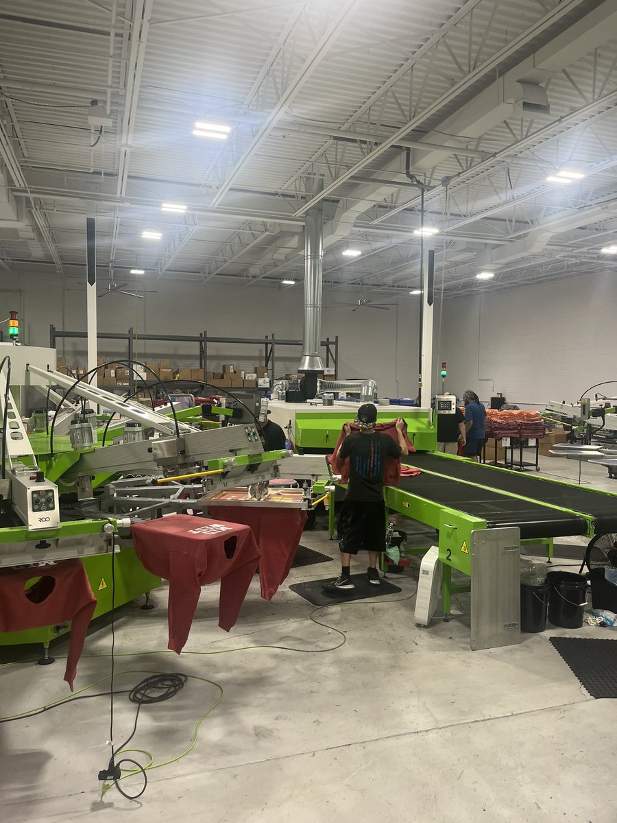 MeghanAydelott's tweet image. Our Community Collaboration PD strand got to visit Logo Daddy right here in Valley Park , walked away with some great ideas for our students! #limitlesslearning @ValleyParkSD