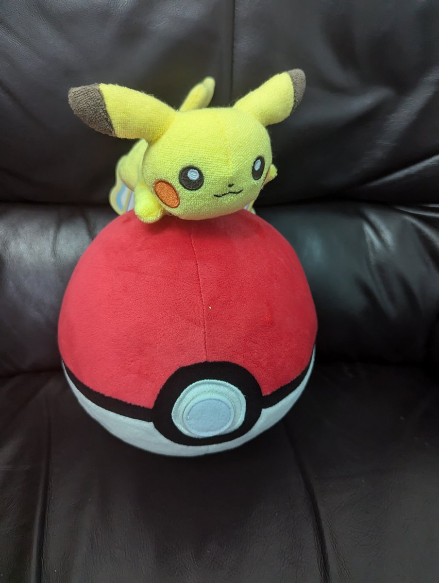 MrNeropian's tweet photo. Pokémon Centre in Singapore 🇸🇬 https://t.co/GqCAHehVAP
