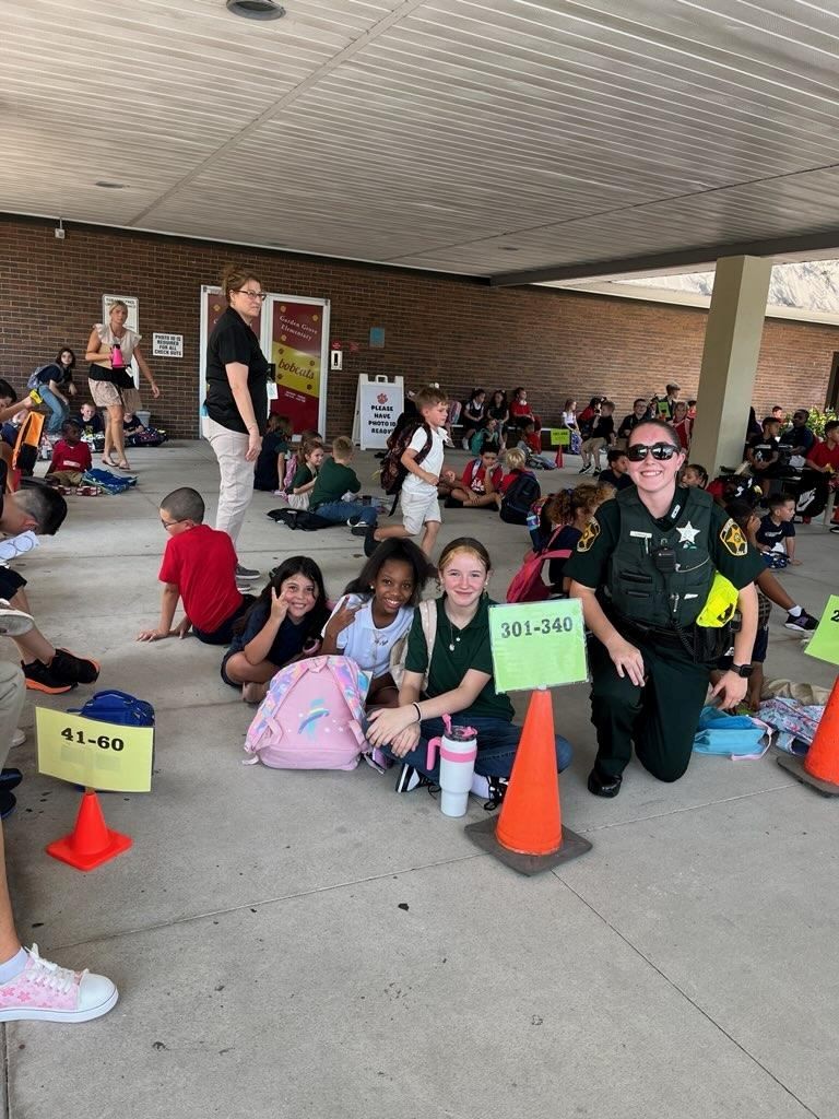 PolkCoSheriff's tweet image. We&apos;ve got those First Week o&apos; School Feels here in #Polk County! Every available deputy is out and about in our school zones, making sure the kiddos get to school safely. Have a great year, everyone! @PolkSchoolsNews 
#FDOS #AllTheFeels #ThisIsPolk