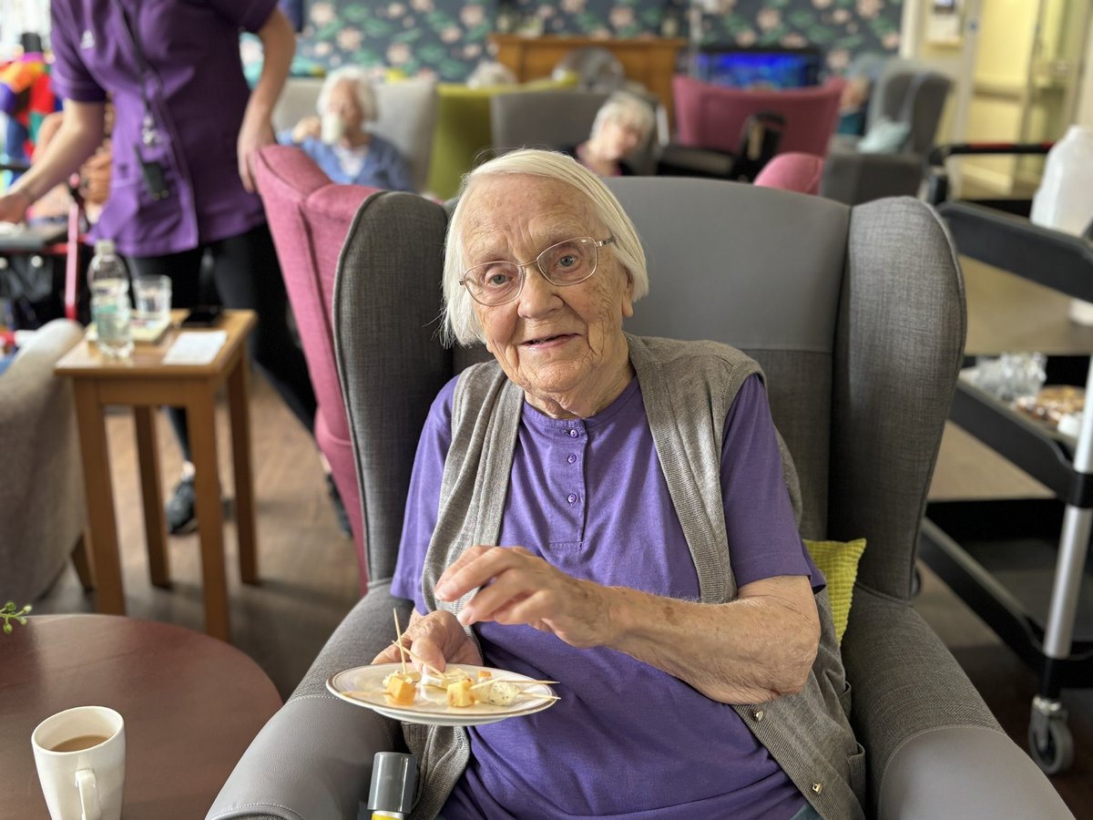 Cheese tasting afternoon. <a href="/AnchorLaterLife/">Anchor</a> #yummy