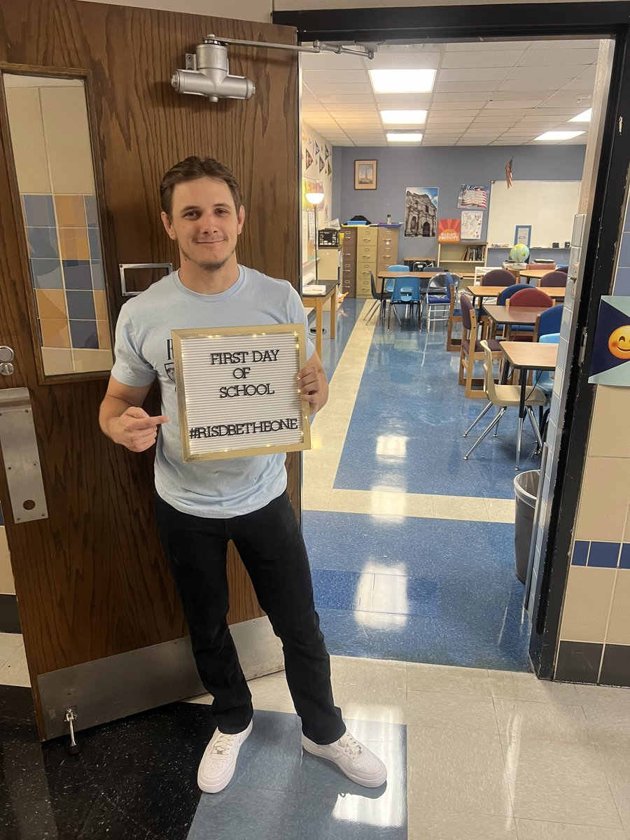 Brenda Martinez, M.Ed., M.A.(she/her/hers) (@lamaestrabrenda) on Twitter photo Social Studies is looking sharp today! Happy First Day to our history buffs. Our newbies are doing a fantastic job! <a href="/yolanda_gaither/">Yolanda Jackson-Gaither</a> <a href="/erikameador2/">Erika Meador</a> <a href="/Apollo_JH/">Apollo STEAM Academy</a> Social Studies is looking sharp today! Happy First Day to our history buffs. Our newbies are doing a fantastic job! <a href="/yolanda_gaither/">Yolanda Jackson-Gaither</a> <a href="/erikameador2/">Erika Meador</a> <a href="/Apollo_JH/">Apollo STEAM Academy</a>