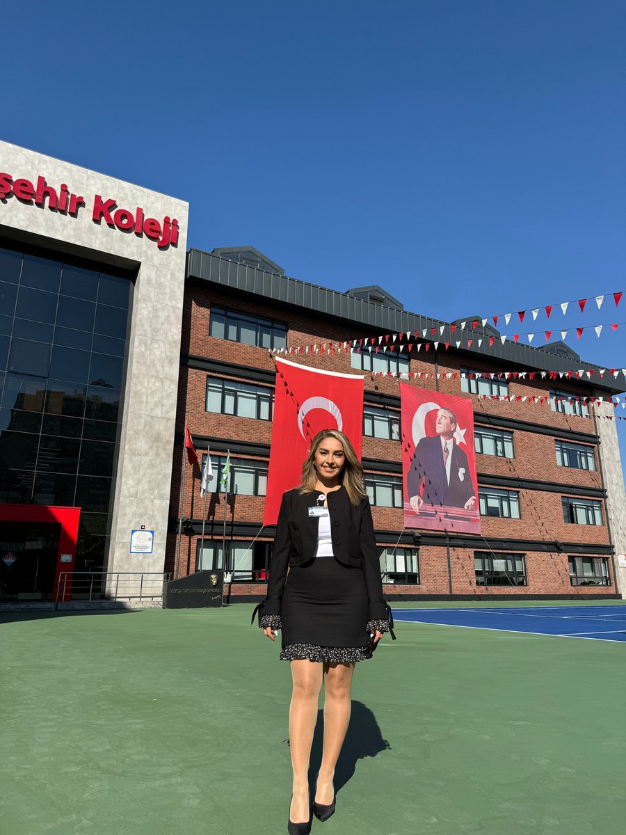 Hem akademik,hem sanatsal hem de sportif alanda sayısız ulusal/uluslararası başarılara imza attığımız bir eğitim döneminin ardından,aynı motivasyon ve heyecanla kaldığımız yerden yeni başarı hikayeleri yazmak üzere 2024-2025 eğitim öğretim dönemine başladık.
Yeni yine yeniden❤️💙