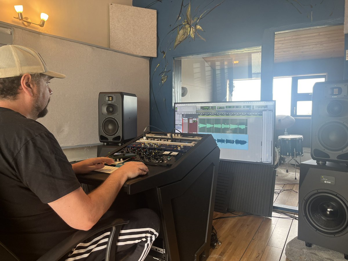 Edel Meade (@edelmeade) on Twitter photo Great fun today <a href="/HellfireStudio/">Hellfire Studio</a> with Ivan Jackman working on mixes & recording backing vocals! Getting closer to the finish line! 🏃♀️🎶 Great fun today <a href="/HellfireStudio/">Hellfire Studio</a> with Ivan Jackman working on mixes & recording backing vocals! Getting closer to the finish line! 🏃♀️🎶