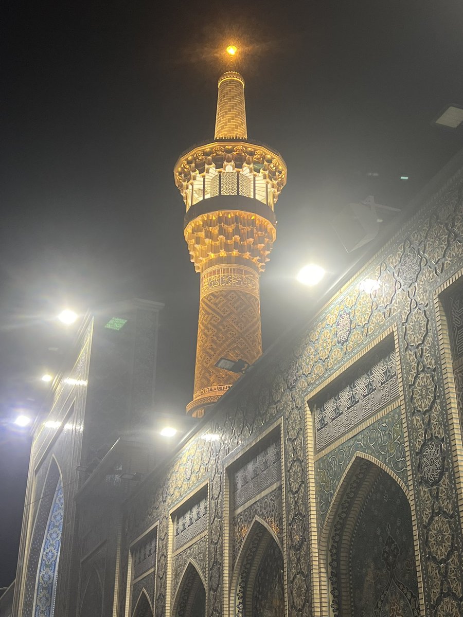 zoo7h1's tweet photo. #رضا_جان 
"العوده العوده بامولاي يا انيس النفوس " هكذا كان وداعي لأنيس نفسي و النفوس ادرت ظهري وكلي انكسار ورددت طوال الطريق العوده يا مولاي في القريب العاجل ولم احسس الا بحراره الدمع وهي تتساقط على وجنتي والانكسار اي نفسي فقد عظم الوداع وحان اجله https://t.co/9o13h1Gm3P