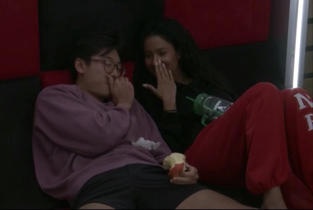 BB_Reax's tweet photo. whispering reaction pics #bb26 #bb23 #bb16 #bb6 https://t.co/UYRhpi8Obc