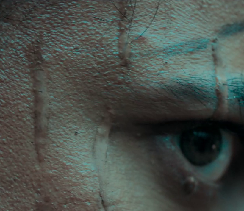 willievilled's tweet photo. For a 300-crore movie, this kind of mediocre makeup (scars) is a big no-no.  The trailer is really good, but I just couldnt stop being critical at this.  Some1 has to address, let it be me.  Pls fix this with CG if you can.  Tnk u.  Break a leg.  #KanguvaTrailer @Suriya_offl https://t.co/Jlf81yQrmS
