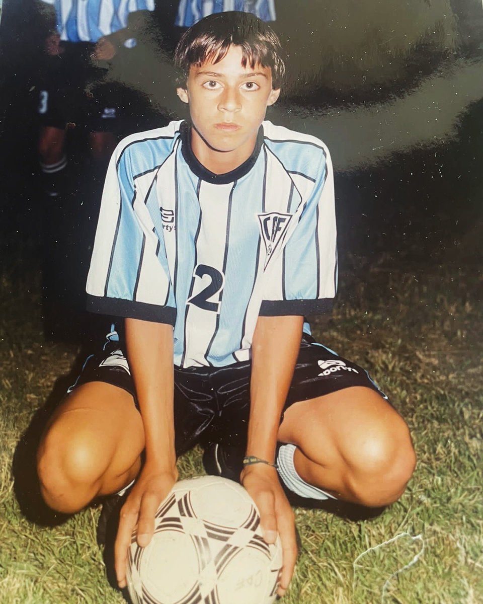 AtleticoFlorida's tweet photo. Operación Retorno🙌🏻🫡

Martín Galain vuelve a vestir la gloriosa albiceleste, luego de 1 larga trayectoria en el fútbol profesional, es una enorme satisfacción que vuelvas a ponerte la más linda como lo hiciste desde pequeño gracias por elegir estos colores, te deseamos lo mejor https://t.co/DSXFULshiA