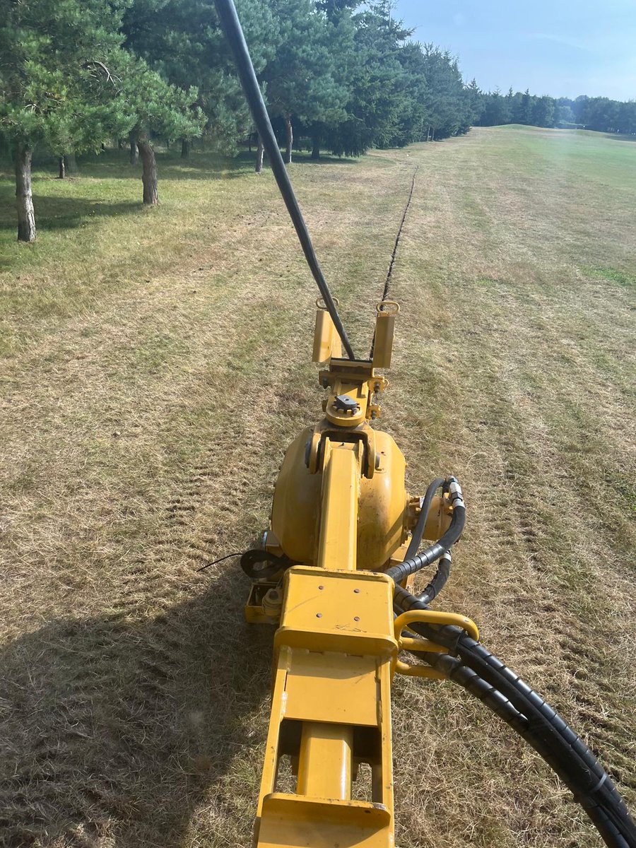 PrimeIrrigation's tweet photo. First job for our new machinery, mole plough of 400 mtrs of 95mm cable complete with over laying earth wire ๐๐ #primeirrigation #moleplough #golfcourserrigation #sportsturfirrigation #agriculturalirrigation #trackedmachine https://t.co/5IFq4HHcUK