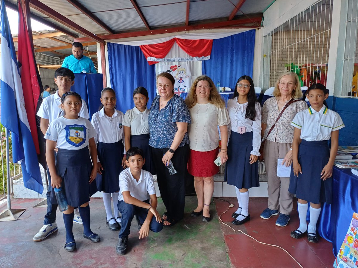 El  Centro Educativo Floresmilda Diaz del municipio de Juigalpa participa  en el Intercambio de experiencias pedagógicas con delegación de docentes  de Reino Unido. #SandinoSiempreMasAlla <a href="/MendyArauzS/">Mendy Arauz Silva</a>  <a href="/salvadorVang/">Salvador Vanegas G</a>