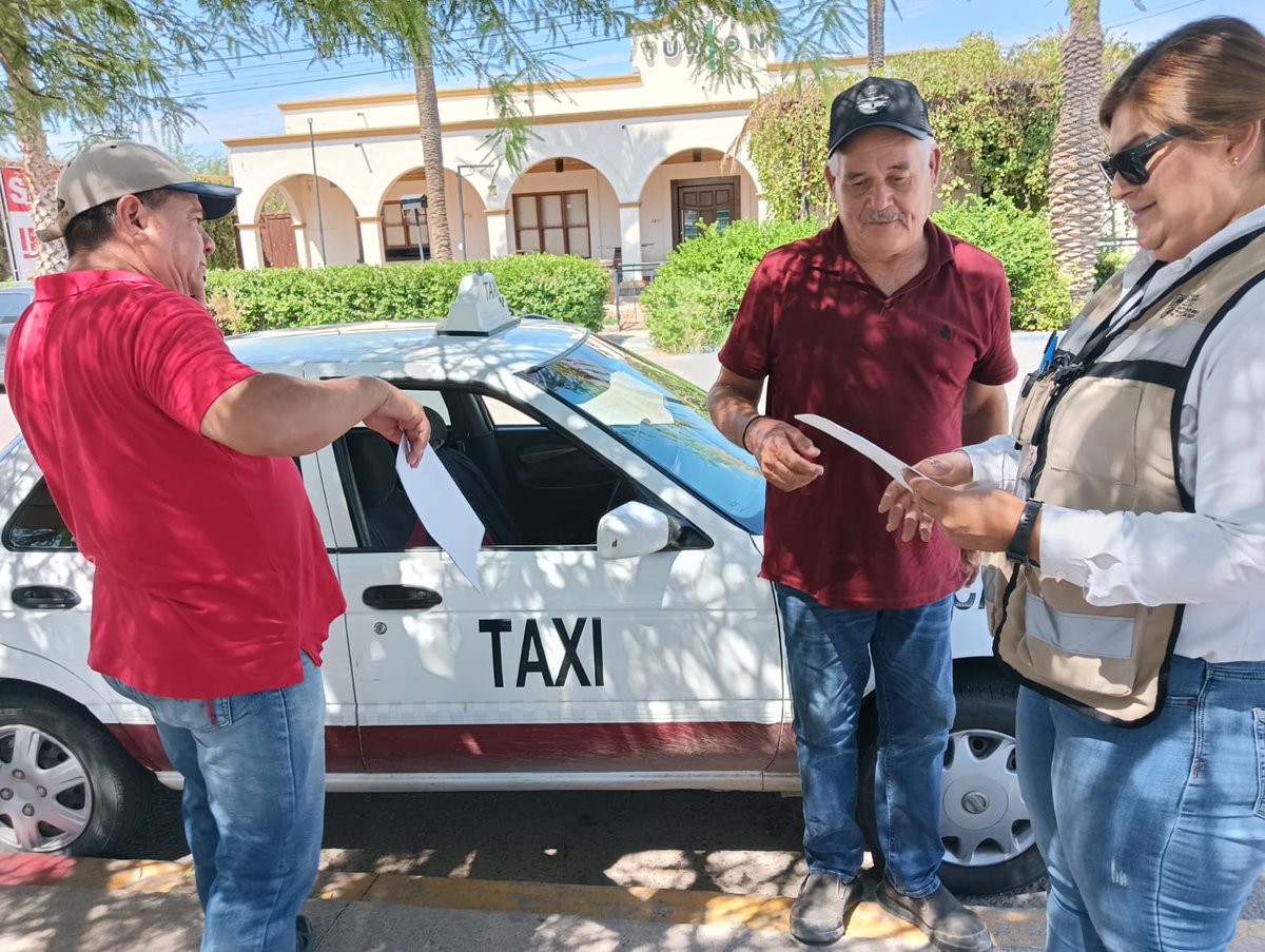 IMTESonora's tweet photo. 🚖 En supervisión de rutina, nuestro personal del área de Inspección y Vigilancia en el municipio de #Caborca, verifican que operadores de transporte de alquiler porten licencia y seguro vigente.
#MovilidadSegura
#CompromisosFirmes
#TierraDeOportunidades
#IMTES https://t.co/Q8QFgtksvU