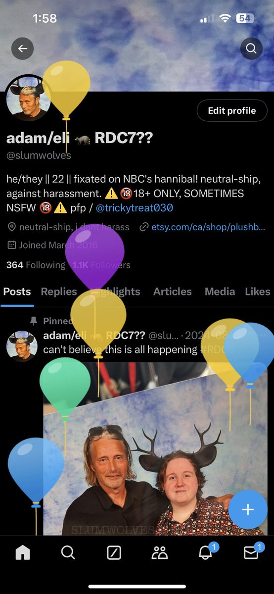 slumwolves's tweet photo. BALLLOOONS https://t.co/GrlSujVIH7