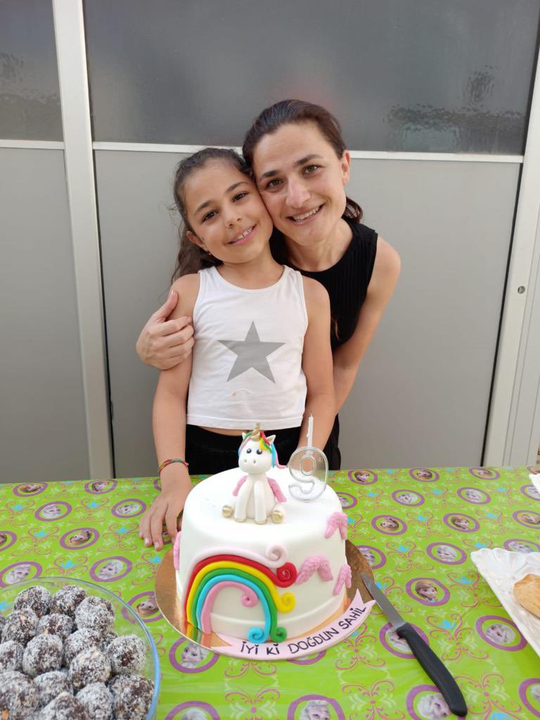 EsraOzberkman's tweet photo. Çok özledim çocuğumu, canımı. Hesap verecek o isias katilleri! Hesap verecekler tek tek!
Kıyamet kopacak, adalet yerini bulacak!
#isiasortakdavamız https://t.co/HB1MxFLRa9