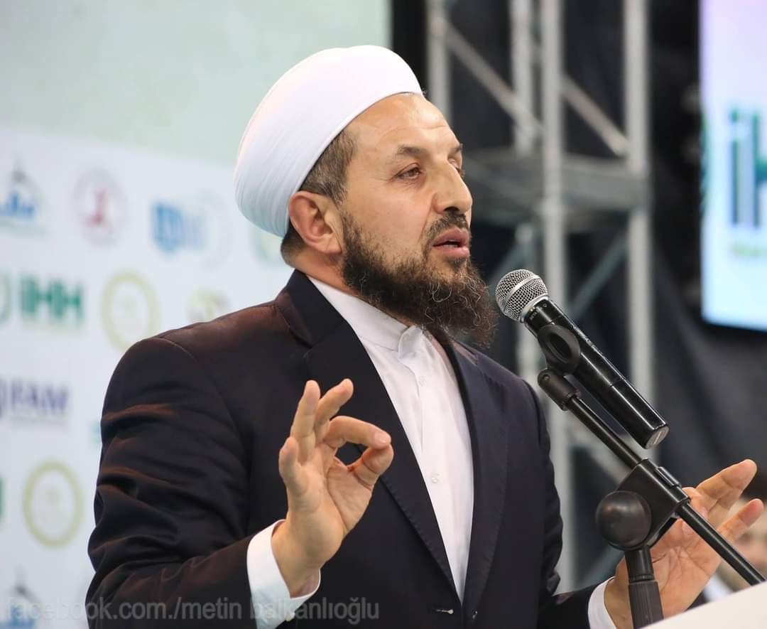 İstediğiniz kadar araştırın, hayatınızda seccadeye yer vermediğiniz sürece hakiki mutluluğu bulamayacaksınız.

Abdülmetin Balkanlıoğlu rahimehullah