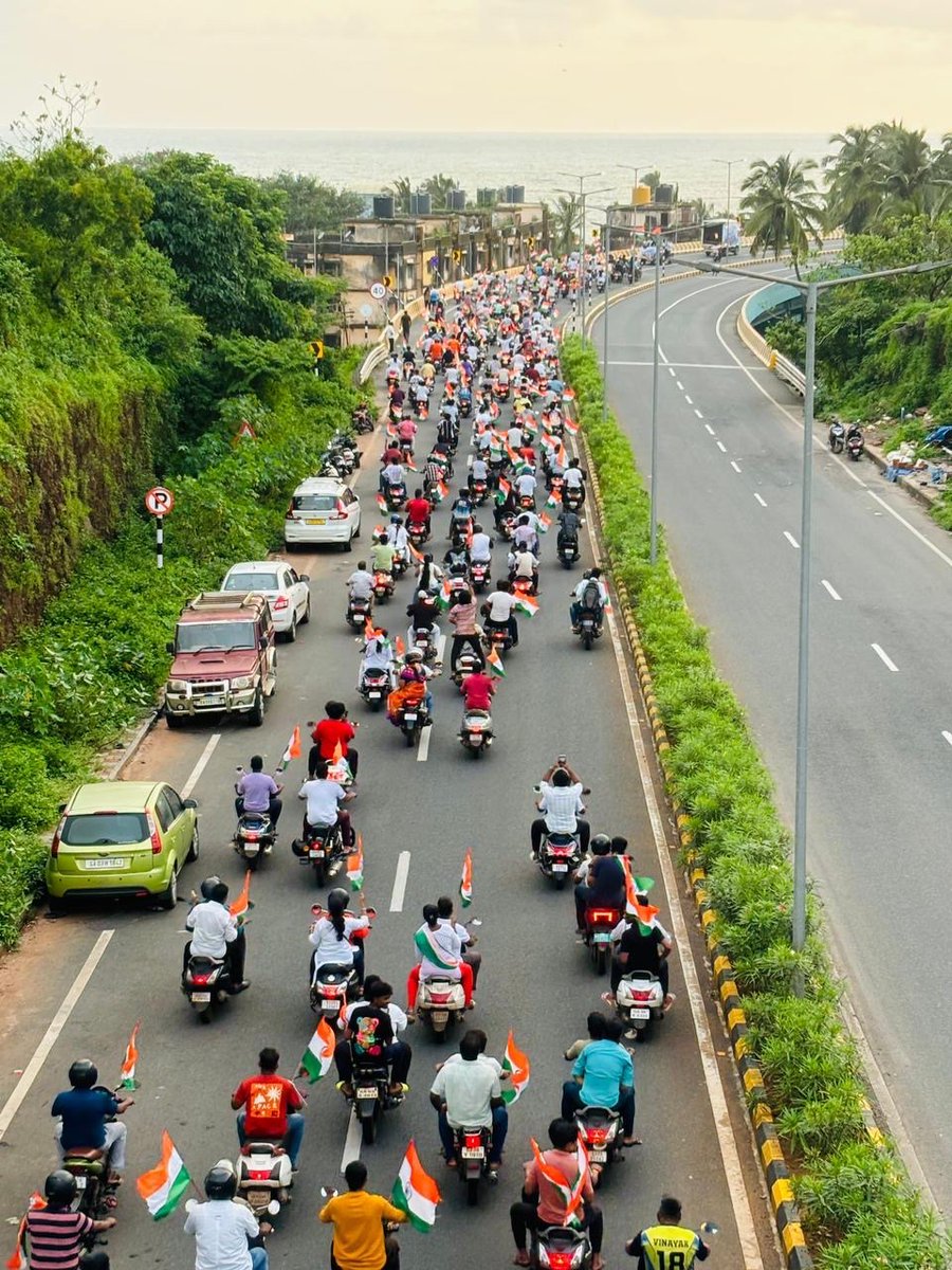 BJP4Goa's tweet photo. सुजलाम्, सुफलाम्, मलयज शीतलाम्,
शस्यश्यामलाम्, मातरम्!
वंदे मातरम्! 🇮🇳

In a vibrant display of patriotism, the Vascokars came together for a massive Tiranga Bike Rally, aligning with the #HarGharTiranga Abhiyan. 

The rally saw an overwhelming turnout, with BJP Karyakartas and citizens participating in large numbers, joined by BJP Goa President Shri @ShetSadanand and Vasco MLA Shri @DajiSalkar