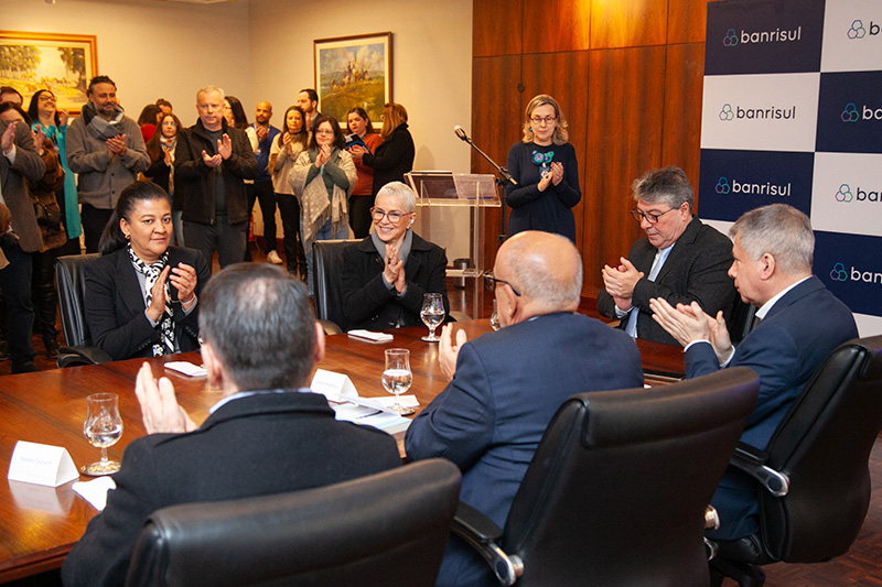 Banrisul anuncia habilitados em edital que destina R$ 5 milhões para iniciativas culturais. Leia mais: bit.ly/3M0XB5L