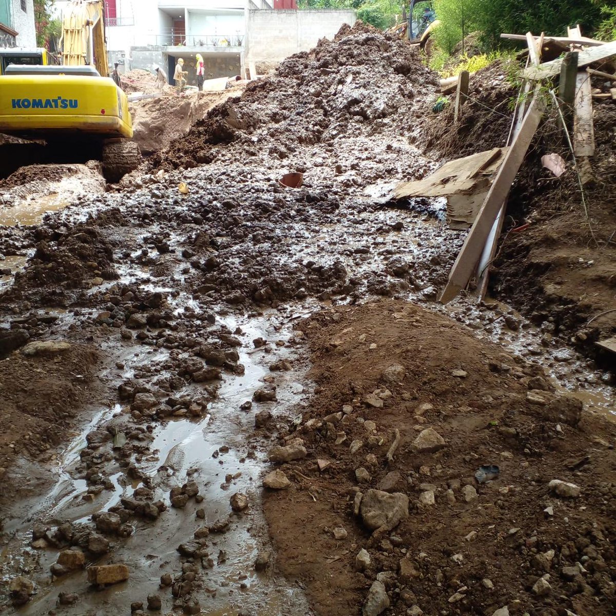 RodrigoRuizL's tweet photo. Presume tus buenas obras @ahuedricardo #ponorden #COMERCIALIZADORA #ABIENRI, #vecinos #CircuitoQuetzales en #Ánimas #TrabajoYTransparencia #Xalapa #Veracruz
@aytoxalapa @rocionahle @cguerreromtz @alcalorpolitico @olivanoticias @MeganoticiasXAL
@CuitlahuacGJ https://t.co/LEicJ1ac0e