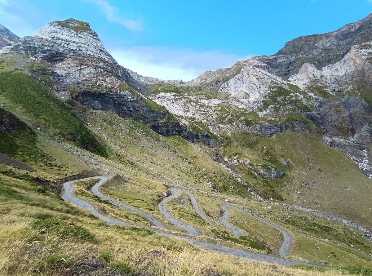 LaVieEnVelo's tweet photo. Troumouse day
At last, a chance to take a group to a col that I have been looking forward to for a long time, and it was just as wonderful as it has been billed.
And the forecast rain didn't come! Think it's saving itself for our last day tomorrow!
#cyclingpyrenees https://t.co/PqRRieP4lr