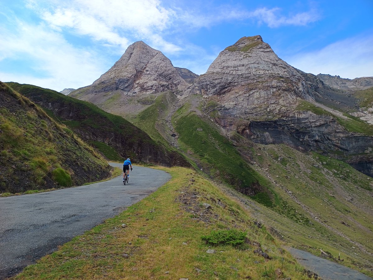 LaVieEnVelo's tweet photo. Troumouse day
At last, a chance to take a group to a col that I have been looking forward to for a long time, and it was just as wonderful as it has been billed.
And the forecast rain didn't come! Think it's saving itself for our last day tomorrow!
#cyclingpyrenees https://t.co/PqRRieP4lr