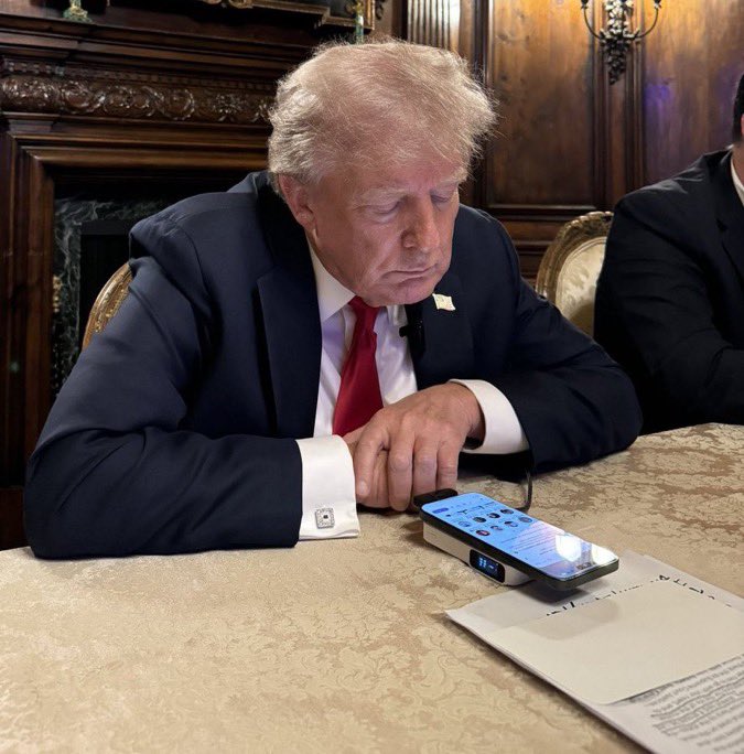 Republicans against Trump tweet media