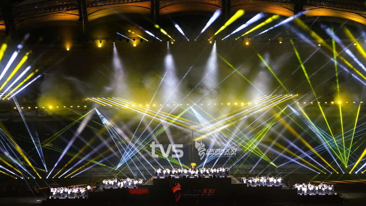tvsarawak's tweet photo. Berbaki beberapa hari sahaja lagi perasmian Sukan Malaysia (SUKMA) Sarawak 2024.

Raptai acara perasmian temasya itu di Stadium Sarawak, Kuching, malam ini kelihatan gah dengan diterangi lampu LED dan laser.

Raptai itu  dihadiri Menteri Belia, Sukan dan Pembangunan Usahawan Sarawak, Dato Sri Abdul Karim Rahman Hamzah dan Timbalan Setiausaha Kerajaan Sarawak, Datu Hii Chang Kee.

📸 Faitullah Morni (TVS)  

Liputan langsung SUKMA XXI Sarawak 2024 di TVS saluran 122 MYTV, Unifi TV dan Astro dan juga https://t.co/lAywKYtLCc 

#SUKMA2024 #StadiumSUKMATVS #OohaaSUKMA