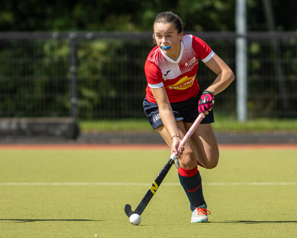 FrontRowUnion's tweet photo. 🏑The final round game between @UKLions and  @ulsterhockey U16 Girls at @lisnagarveyhc on Sunday  is now up 👇

https://t.co/liIeiD2ibc

#representativehocky

#frusports

#hockeyphotography https://t.co/k2zCqJvN8S