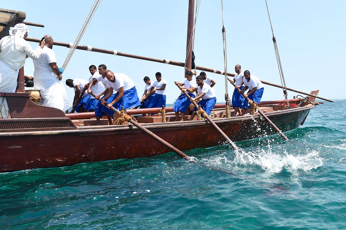 AymanMatNews's tweet image. A group of young #Kuwaitis set sail on diving ships in the Khiran area as part of the 33rd annual Pearl Diving Memorial Voyage to experience what their fathers and grandfathers went through when they worked as pearl divers and sailed the seas in search of a livelihood. #الكويت